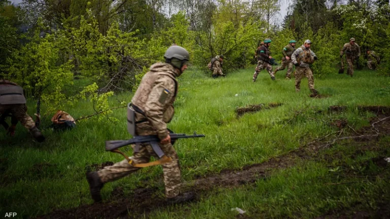 Ciidanka Ukraine oo Isaga Baxay Fariisimo ku Yaalla Bariga Dalkaas.