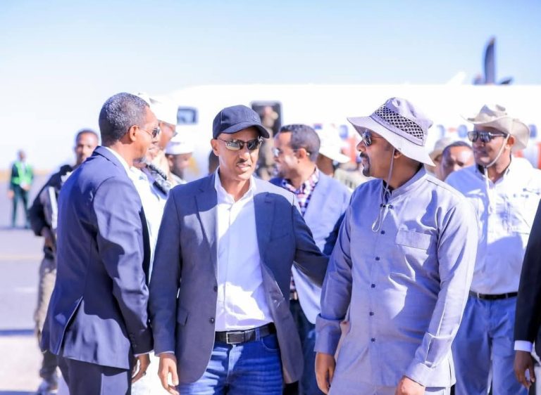 Maamulka Jigjiga oo Shacabka Magaalada ku Qasbay soo Dhaweynta Abiy Axmed.