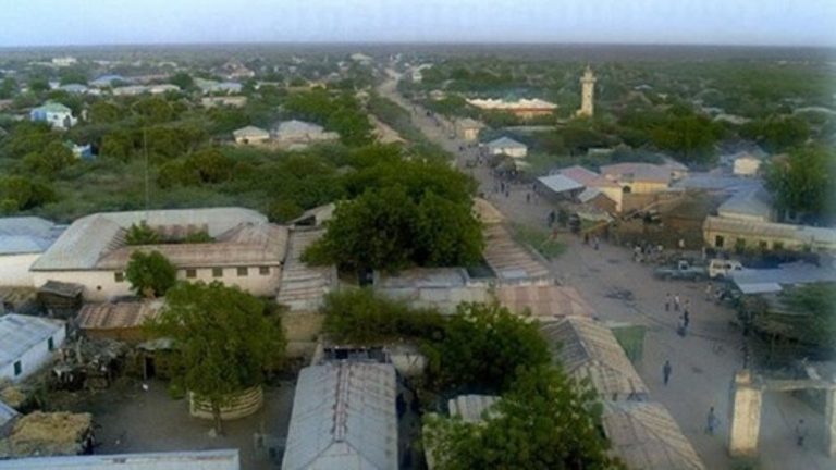 Ciidamo Katirsan Dowladda Fedraalka & Maamulka Jubbaland oo ku Dagaallamay Baardheere.