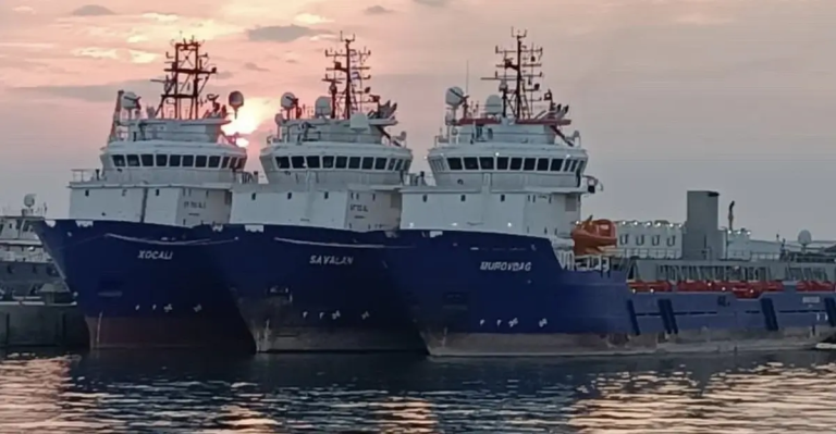 Dowladda Aderbijan oo ka Hadashay Maraakiib Laga Leeyahay Dalkeeda oo ku Xiran Xeebaha Eritrea.