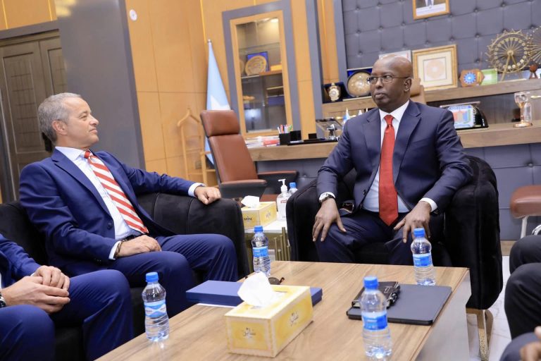 Dowladda Fedaraalka oo Gumeystaha Talyaaniga Siisay Dhul ku Yaalla Muqdisho.[DHAGEYSO]