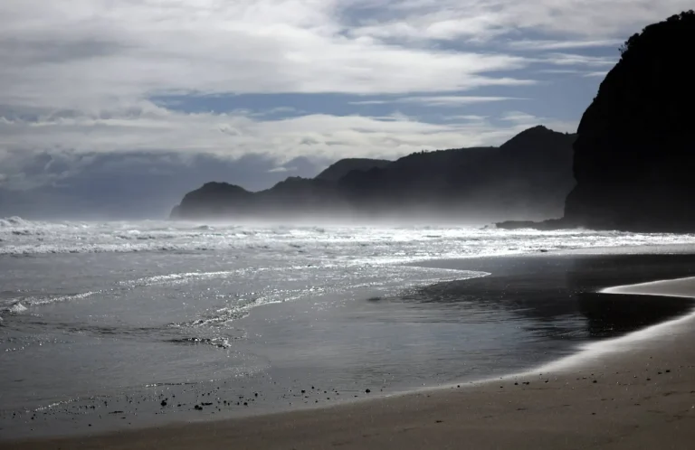 Dhul-Gariir Xooggan oo ku Ruxay Wadanka New Zealand.