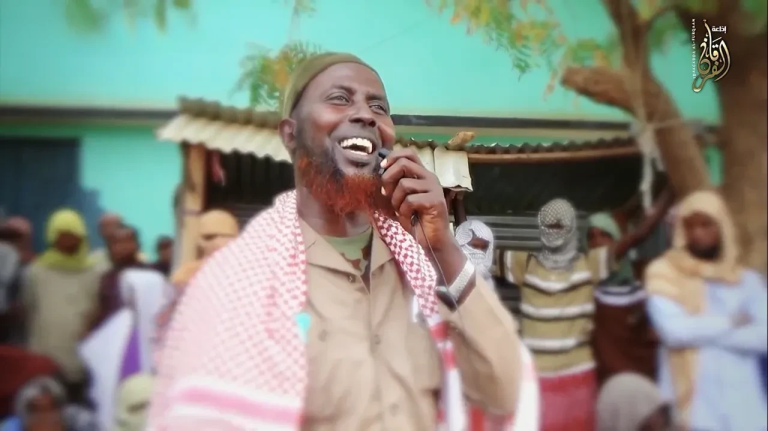 Abwaan Taakow oo Bogaadiyay Weerarkii Deegaanka Wargaadhi ee Sh-dhexe.[WAREYSI]