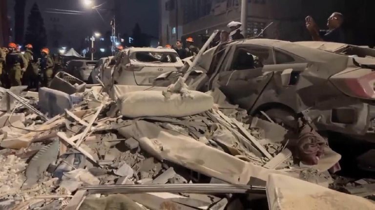 Maxaa Kusoo Kordhay Dirirta u Dhaxeysa Maamulka Yahuudda iyo Iiraan?[DHAGEYSO FALANQEYN]