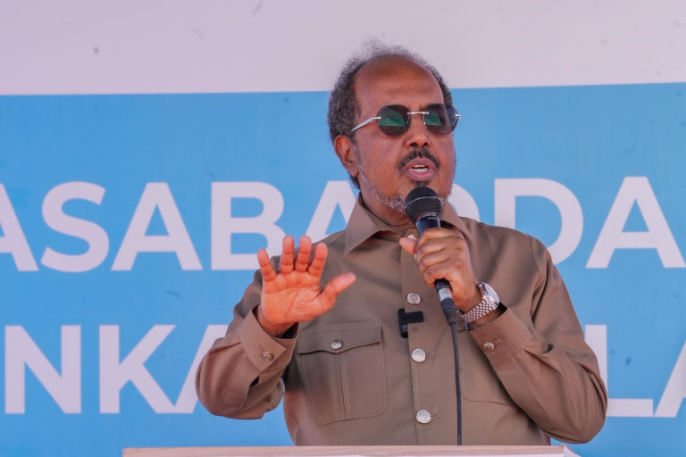 Bulshada ku Dhaqan Muqdisho oo Kasoo Horjeestay Mashruuc Dhaqaale Boob ah oo uu Turkigu Wado.