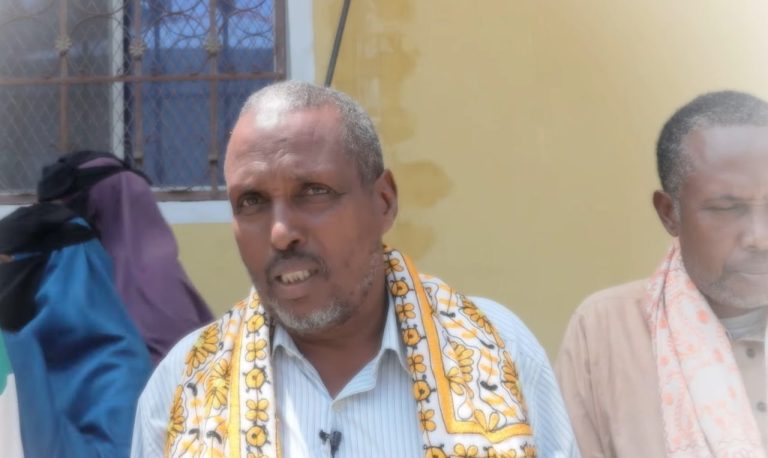 Ehellada  Dhalinyaro Soomaali oo Xiran Dalka Mali oo Walaac ka Muujiyay Xaaladda Ubadkooda.