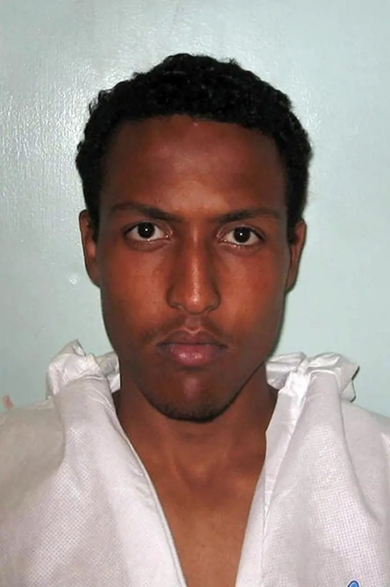 Dowladda Ingariiska oo Soomaaliya usoo Musaafurisay Wiil Horay Dil uga Geystay Dalkeeda.